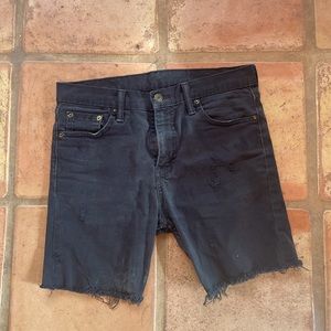 Black Cut off Levi’s
